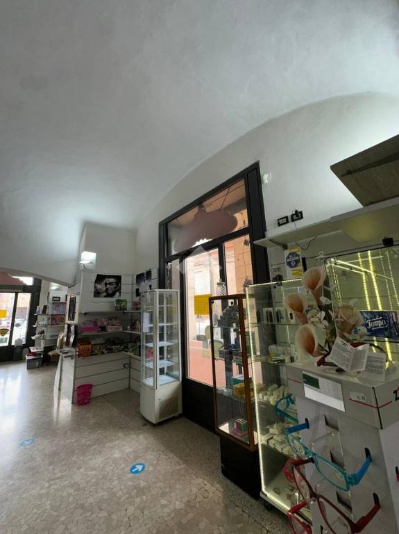 negozio in vendita a Bagnacavallo