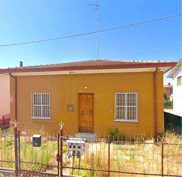 casa indipendente in vendita a Bagnacavallo in zona Villanova