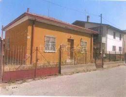 appartamento in vendita a Bagnacavallo in zona Glorie