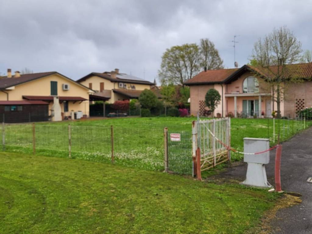 terreno edificabile in vendita a Bagnacavallo in zona Villanova