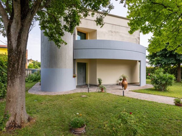 casa indipendente in vendita a Bagnacavallo