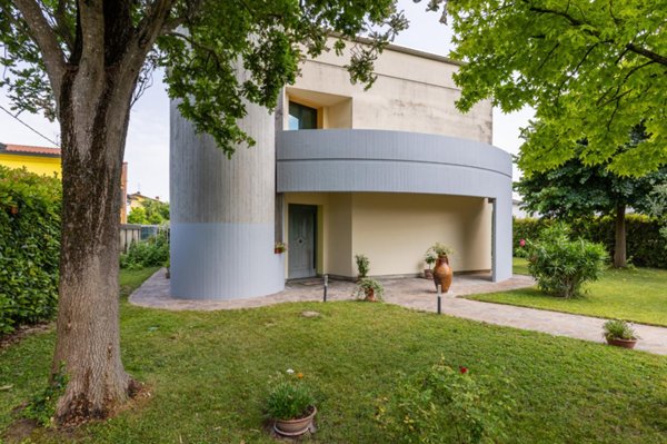 casa indipendente in vendita a Bagnacavallo