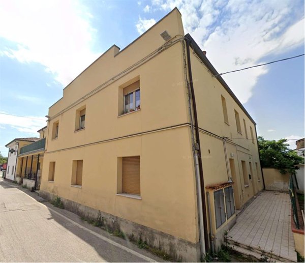 appartamento in vendita a Bagnacavallo in zona Traversara