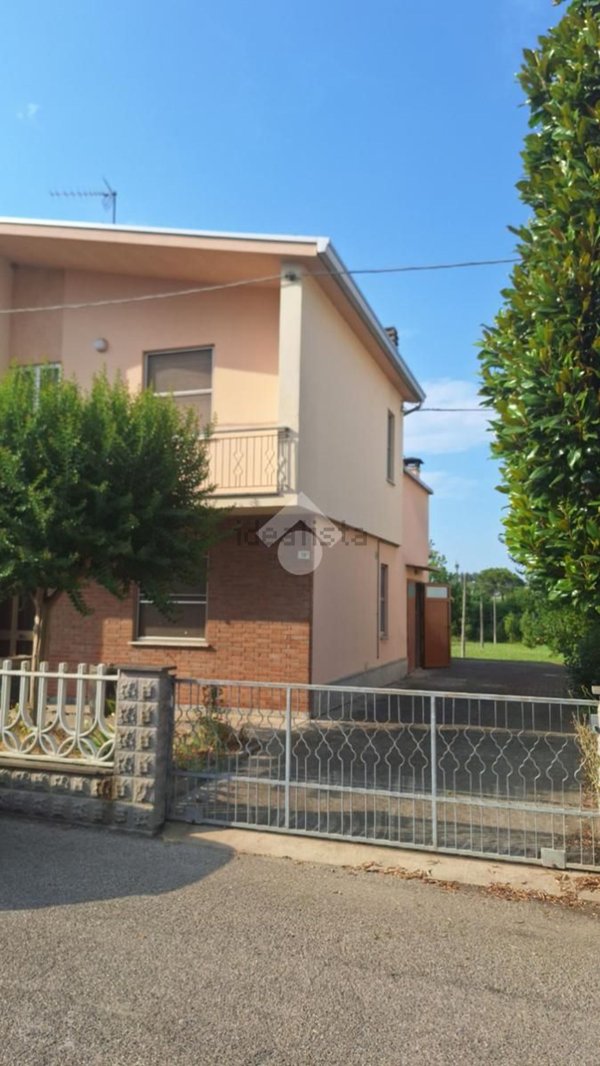 casa indipendente in vendita a Bagnacavallo