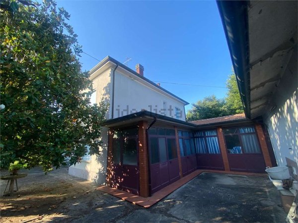 casa indipendente in vendita a Bagnacavallo in zona Traversara