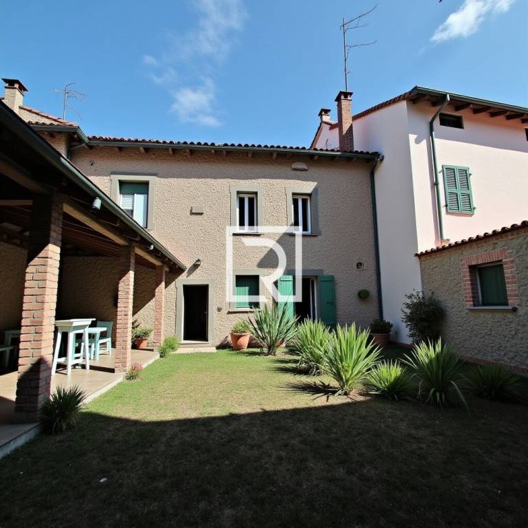 casa indipendente in vendita a Bagnacavallo