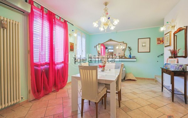 casa indipendente in vendita a Bagnacavallo in zona Villanova