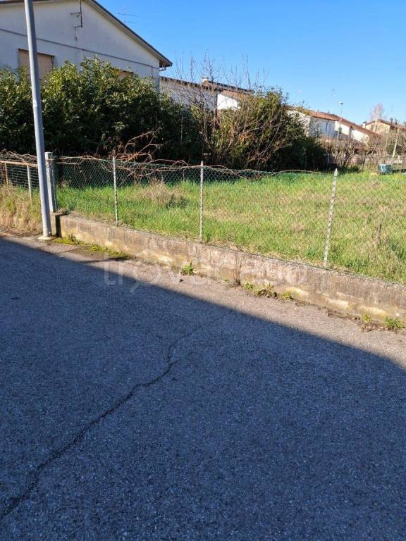 terreno edificabile in vendita a Bagnacavallo