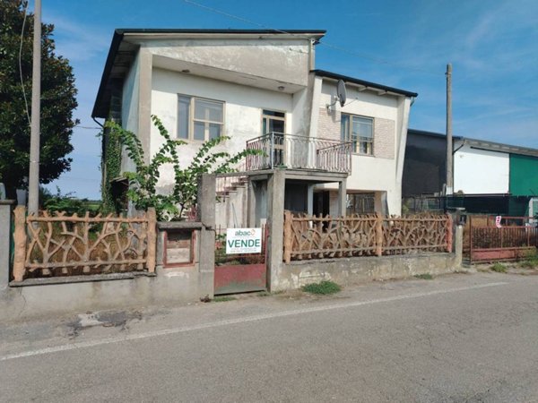casa indipendente in vendita a Bagnacavallo in zona Rossetta