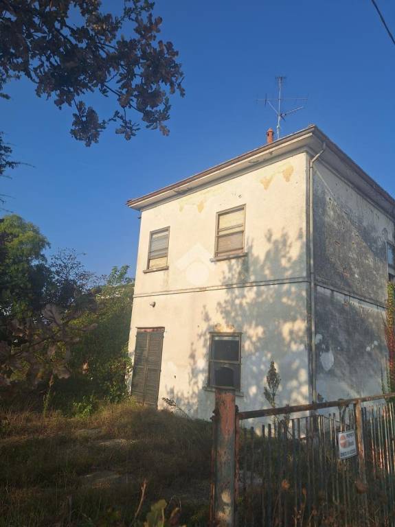 casa indipendente in vendita a Bagnacavallo in zona Villanova