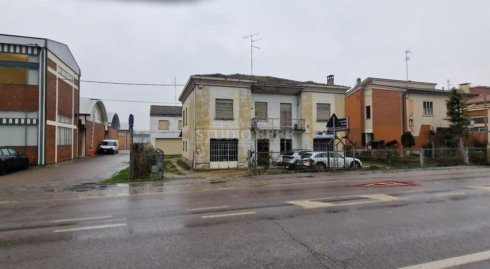 casa indipendente in vendita a Bagnacavallo