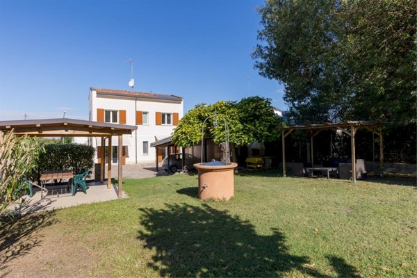 casa indipendente in vendita a Bagnacavallo