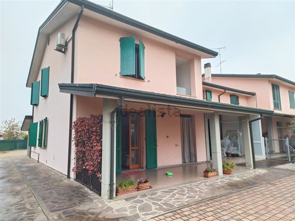 casa indipendente in vendita a Bagnacavallo