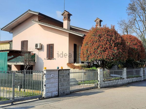 casa indipendente in vendita a Bagnacavallo