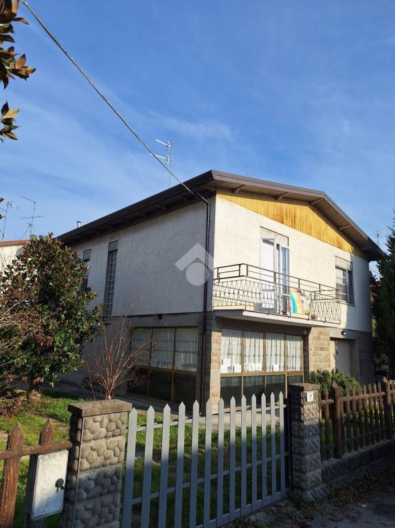 casa indipendente in vendita a Bagnacavallo