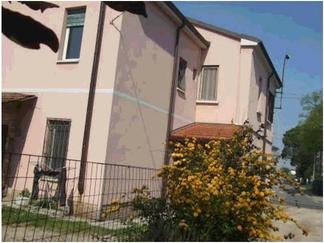 casa indipendente in vendita a Bagnacavallo