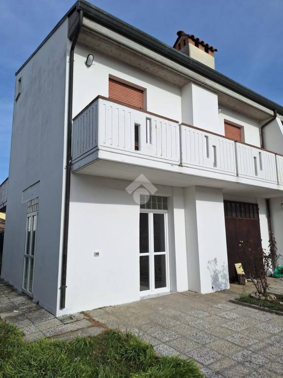 casa indipendente in vendita a Bagnacavallo