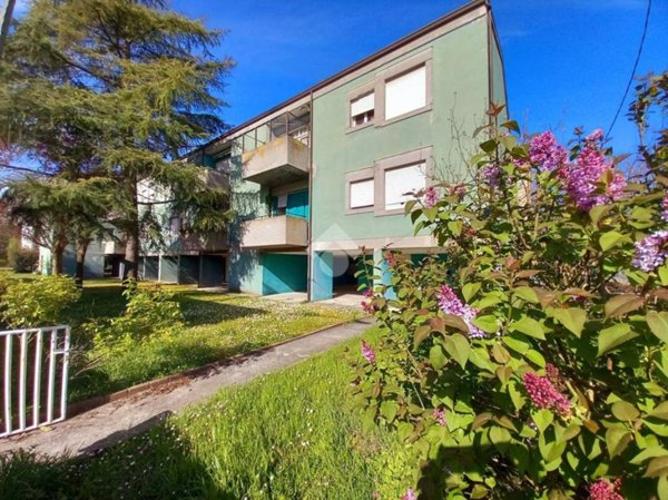 appartamento in vendita a Bagnacavallo in zona Villanova