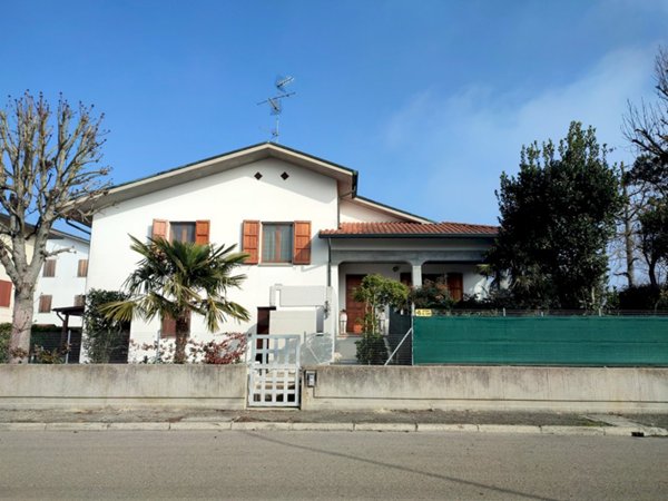 casa indipendente in vendita a Bagnacavallo