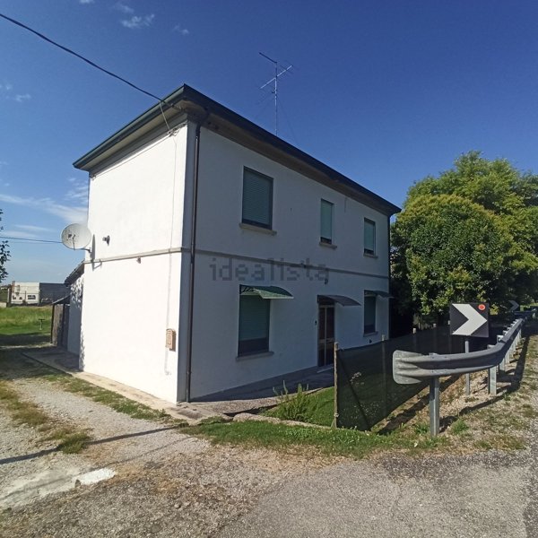 casa indipendente in vendita a Bagnacavallo in zona Glorie