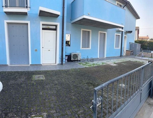 appartamento in vendita a Bagnacavallo in zona Glorie