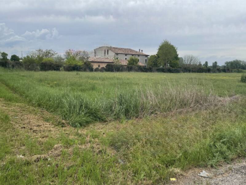 terreno edificabile in vendita a Bagnacavallo
