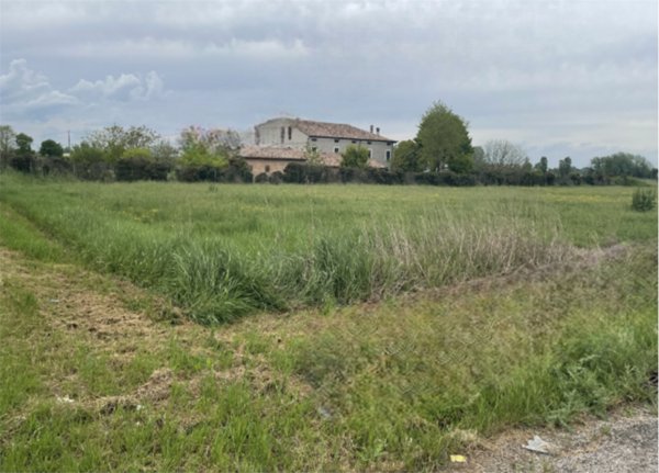 terreno edificabile in vendita a Bagnacavallo
