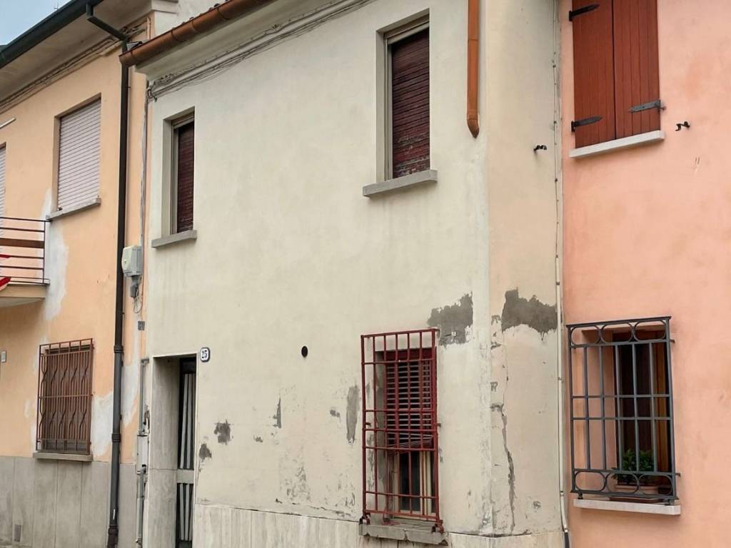 casa indipendente in vendita a Bagnacavallo
