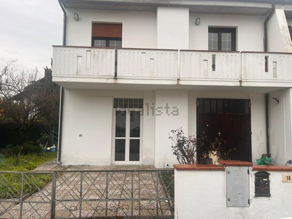 casa indipendente in vendita a Bagnacavallo