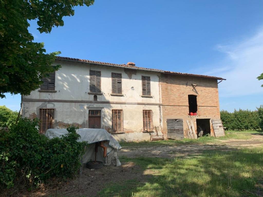 casa indipendente in vendita a Bagnacavallo in zona Traversara