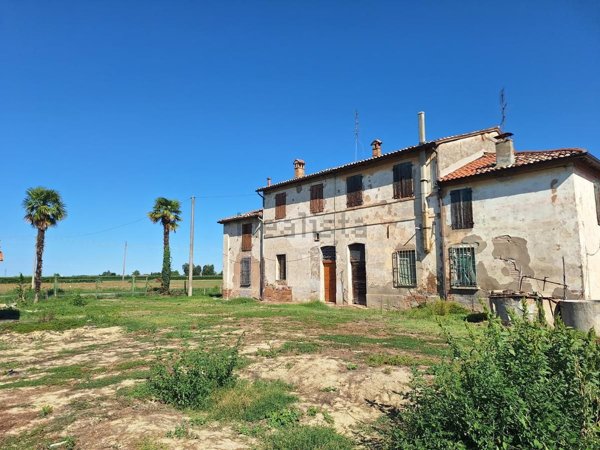 casale in vendita a Bagnacavallo