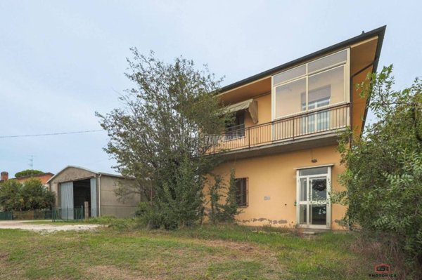 casa indipendente in vendita a Bagnacavallo in zona Villanova