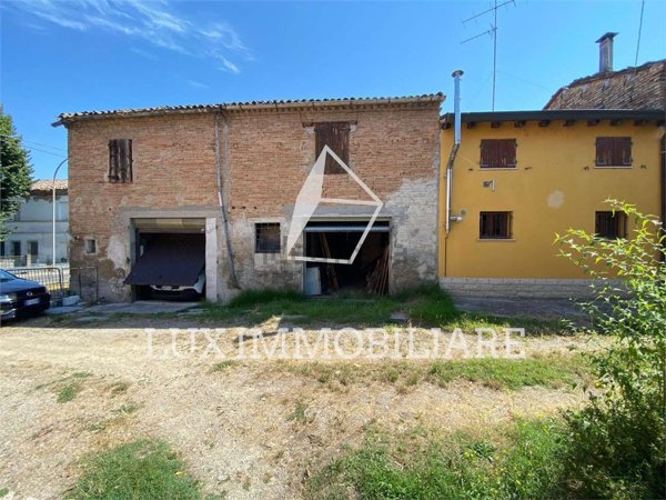 appartamento in vendita a Bagnacavallo in zona Villanova