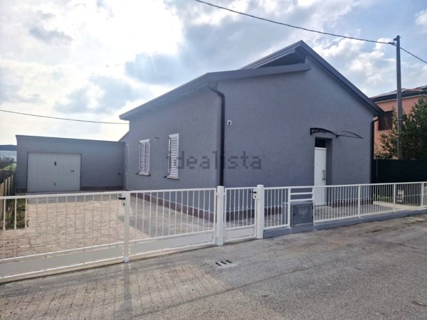 casa indipendente in vendita a Bagnacavallo