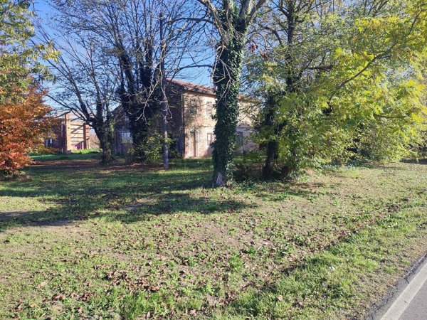 casa indipendente in vendita a Bagnacavallo in zona Traversara