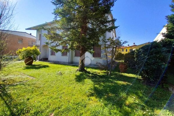 casa indipendente in vendita a Bagnacavallo