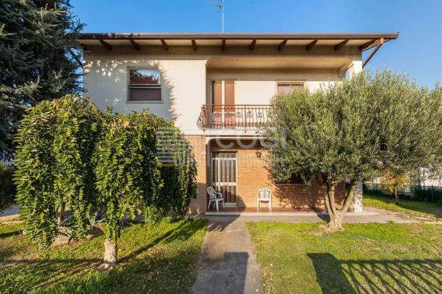 casa indipendente in vendita a Bagnacavallo in zona Masiera