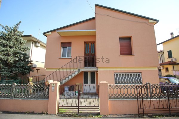 casa indipendente in vendita a Bagnacavallo