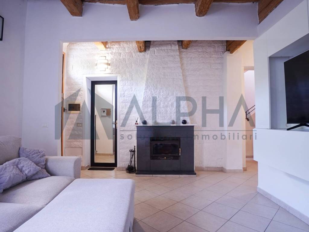 casa indipendente in vendita a Bagnacavallo in zona Villanova
