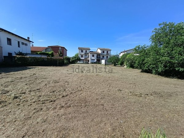 terreno edificabile in vendita a Bagnacavallo