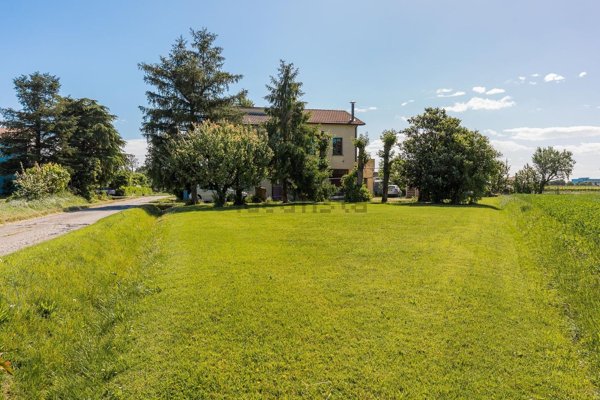 casa indipendente in vendita a Bagnacavallo