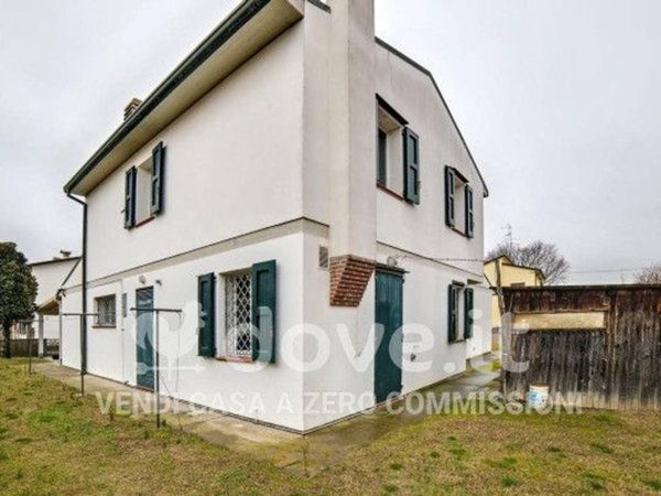 casa indipendente in vendita a Bagnacavallo in zona Traversara