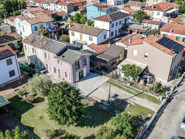 casa indipendente in vendita a Bagnacavallo in zona Glorie