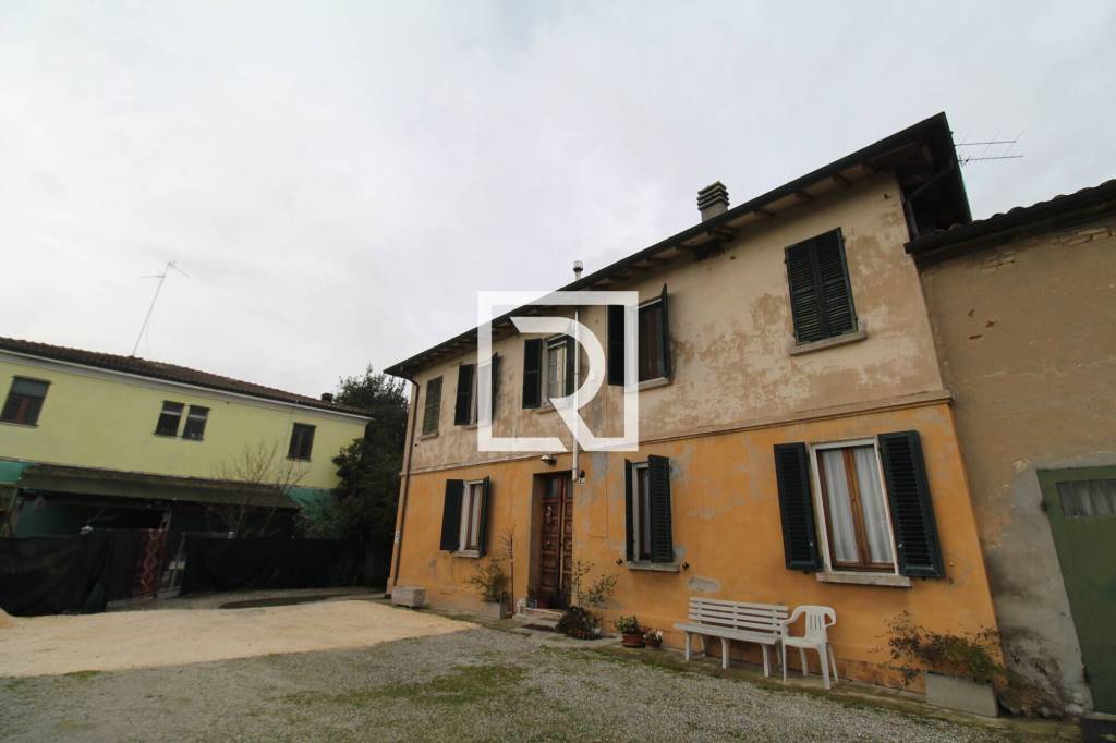 casa indipendente in vendita a Bagnacavallo in zona Masiera