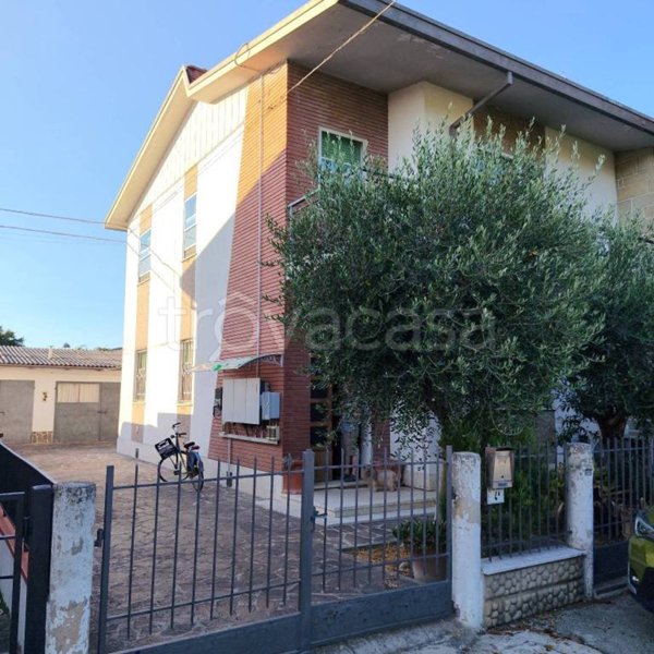 casa indipendente in vendita a Bagnacavallo in zona Glorie