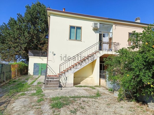 casa indipendente in vendita a Bagnacavallo in zona Villanova