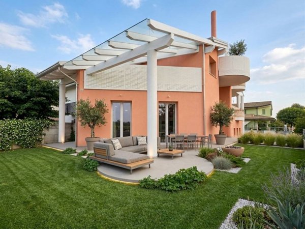 casa indipendente in vendita a Bagnacavallo