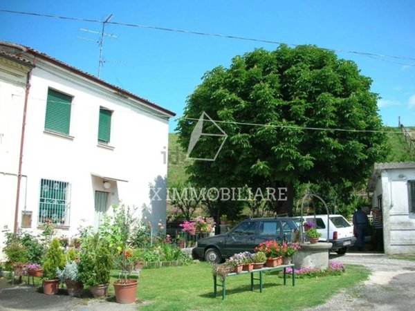 casa indipendente in vendita a Bagnacavallo in zona Villanova