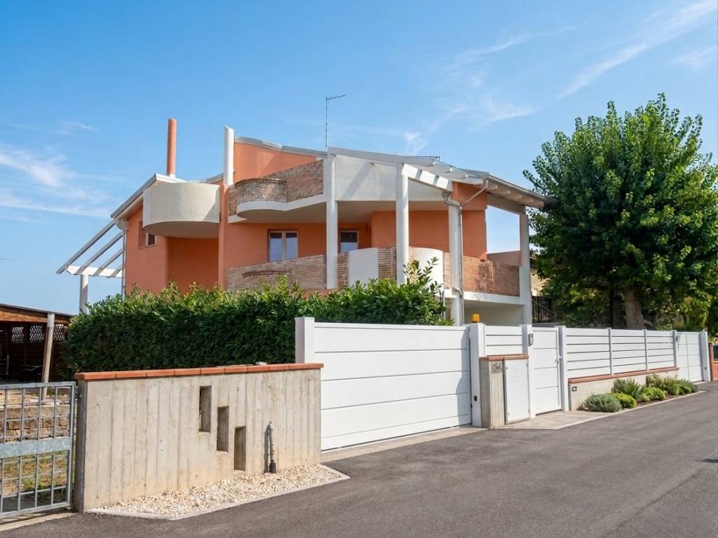 casa indipendente in vendita a Bagnacavallo