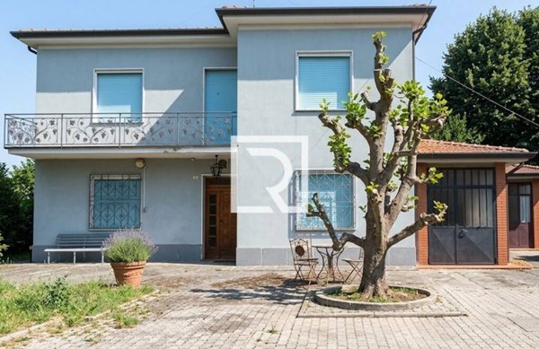 casa indipendente in vendita a Bagnacavallo in zona Traversara